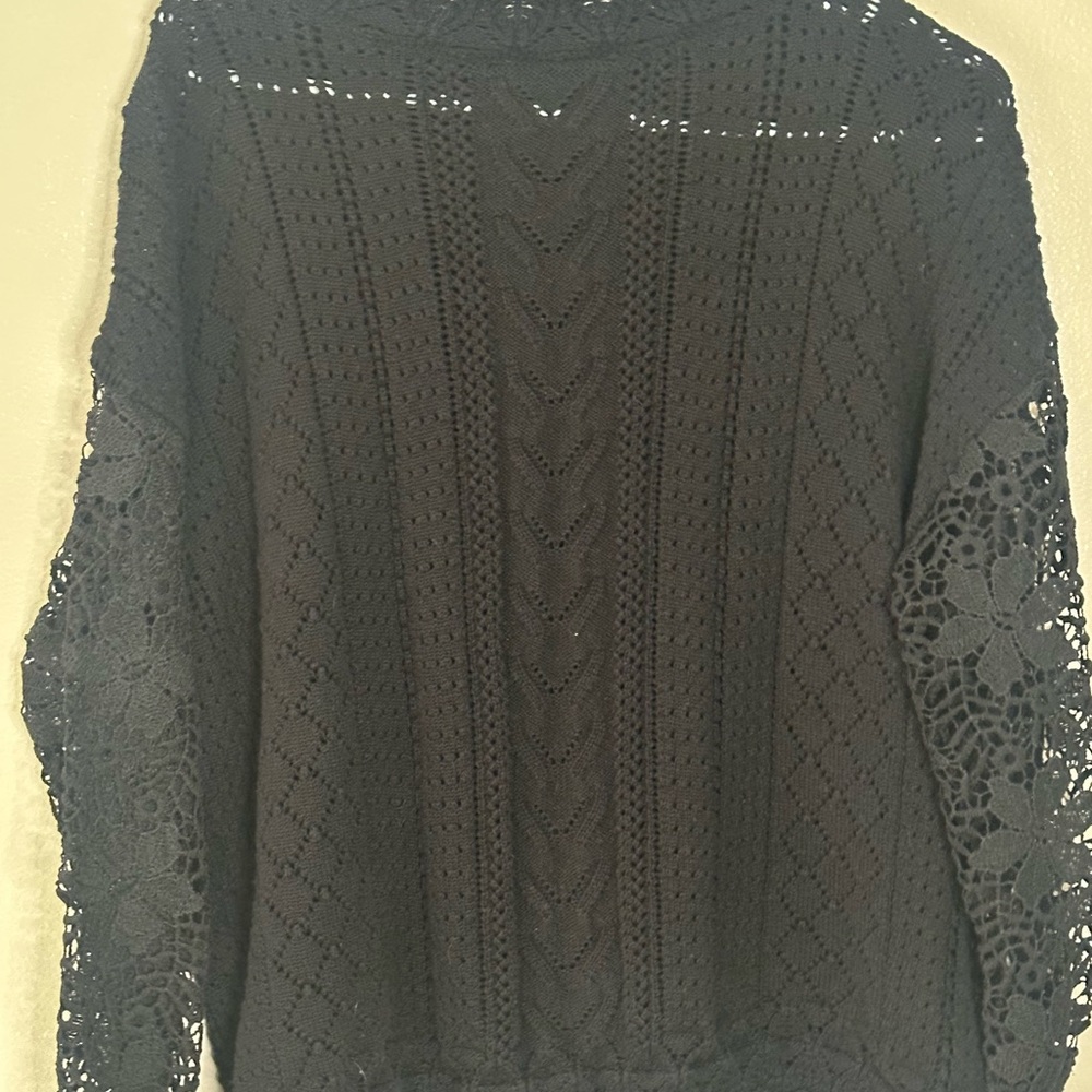 Amazon Black Crew Neck Sweater with Cable Knit Design